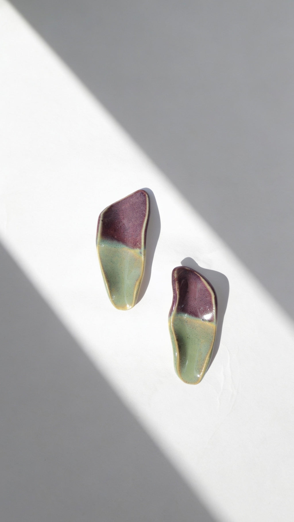 Riza ceramic luxury statement earrings in green and plum gradient